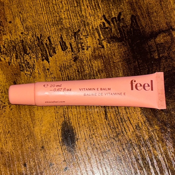 ❤️ Vitamin E Lip Balm ❤️ - Picture 2 of 3